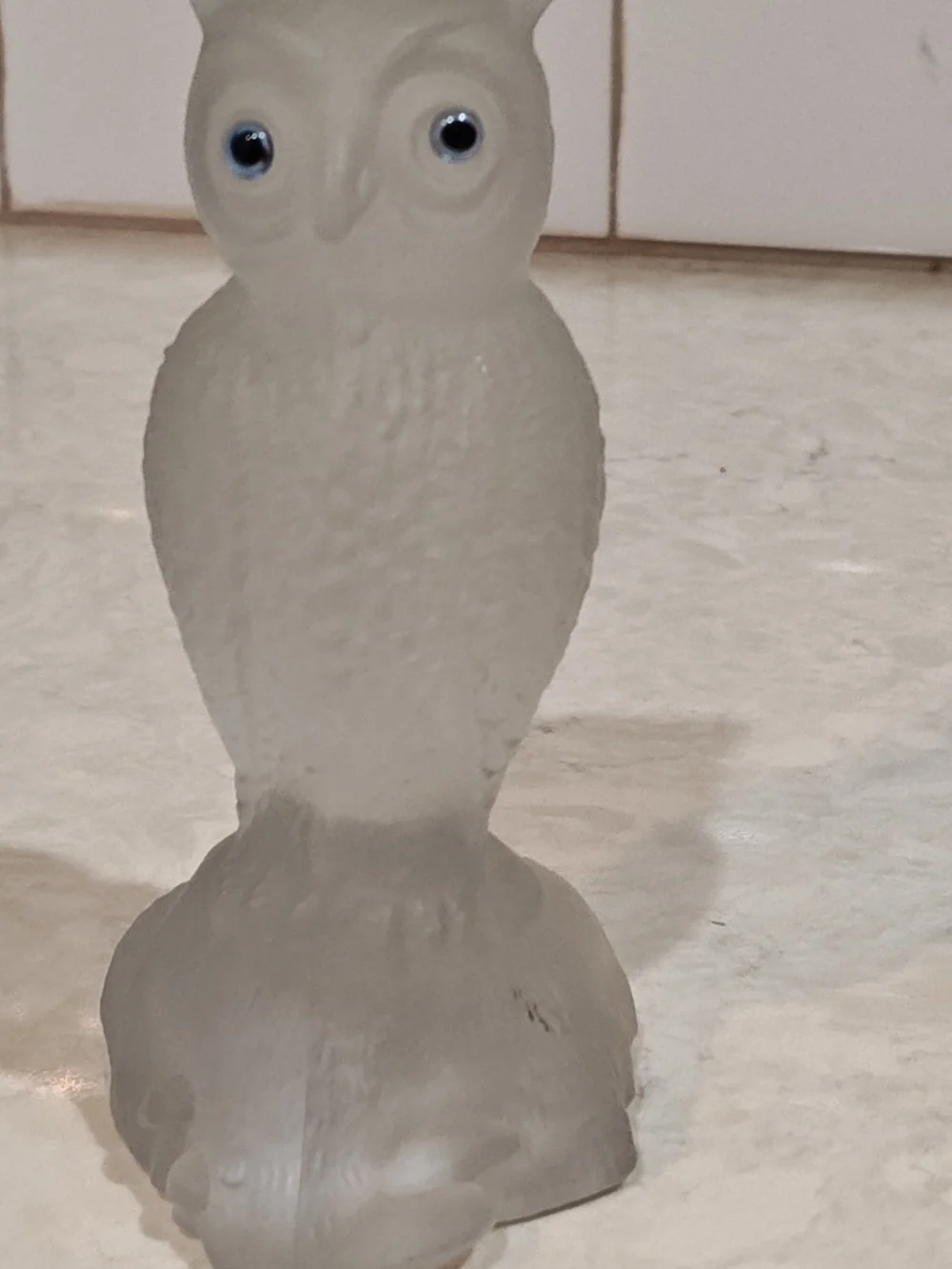 Vintage Unmarked Wise Owl Blue Eyes Paperweight Frosted  Gray